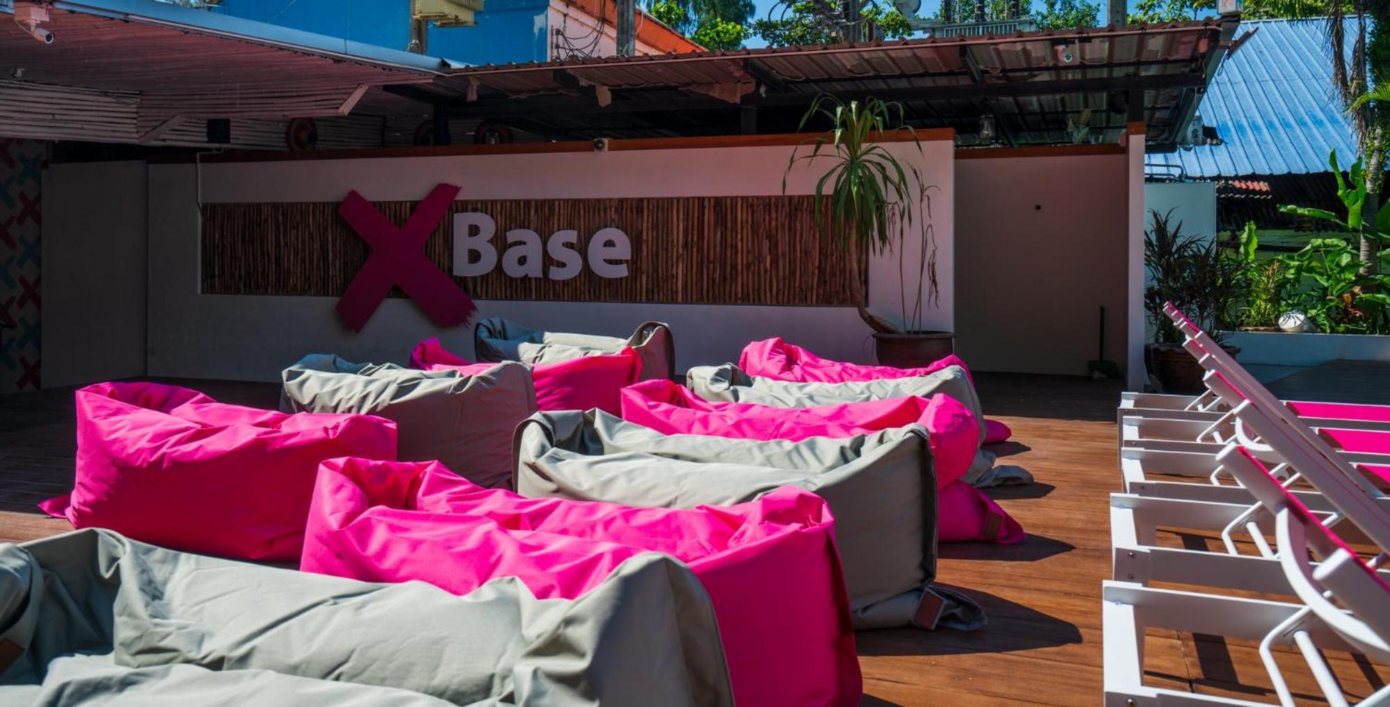 Base Party Hostel Ao Nang Exterior foto