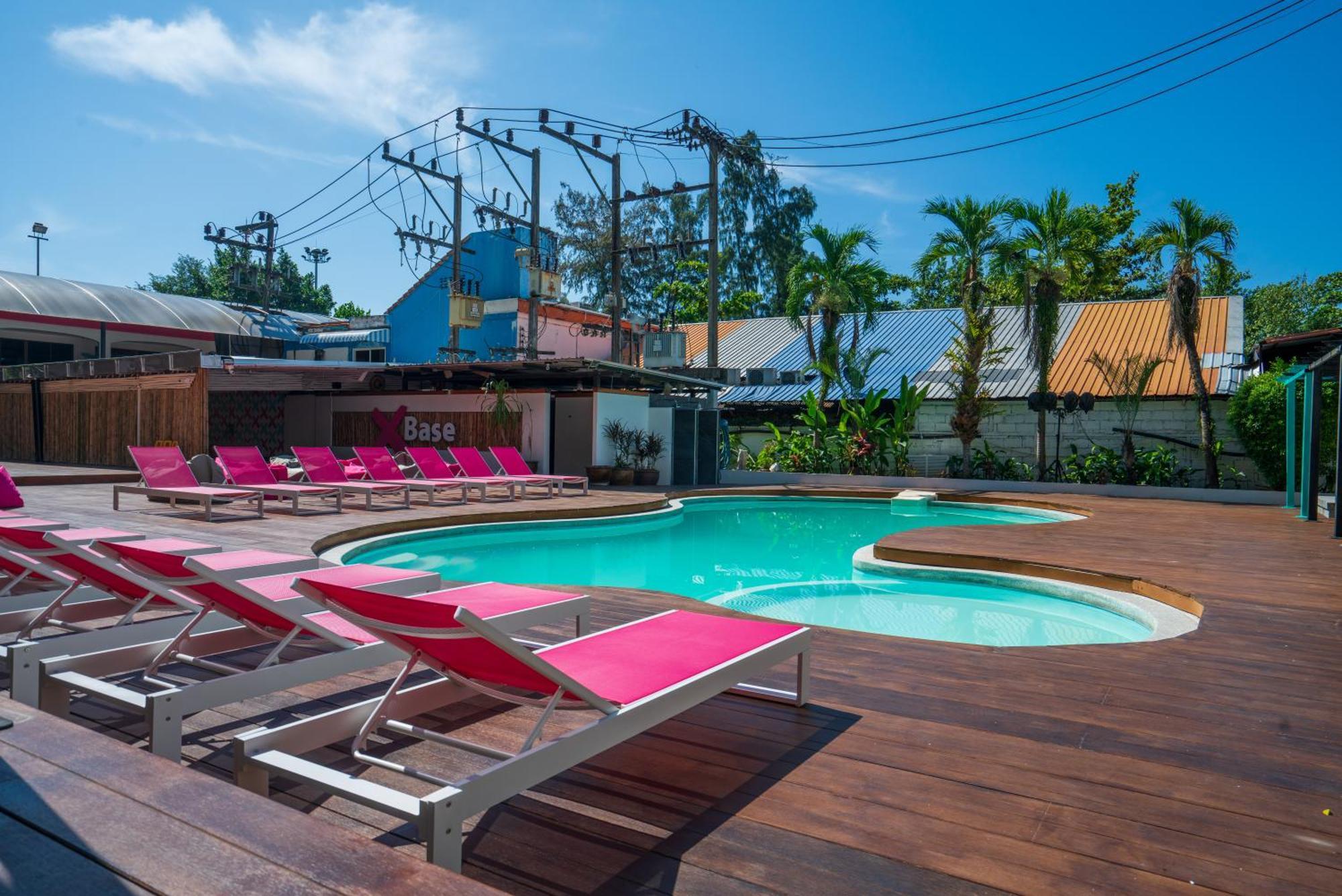 Base Party Hostel Ao Nang Exterior foto