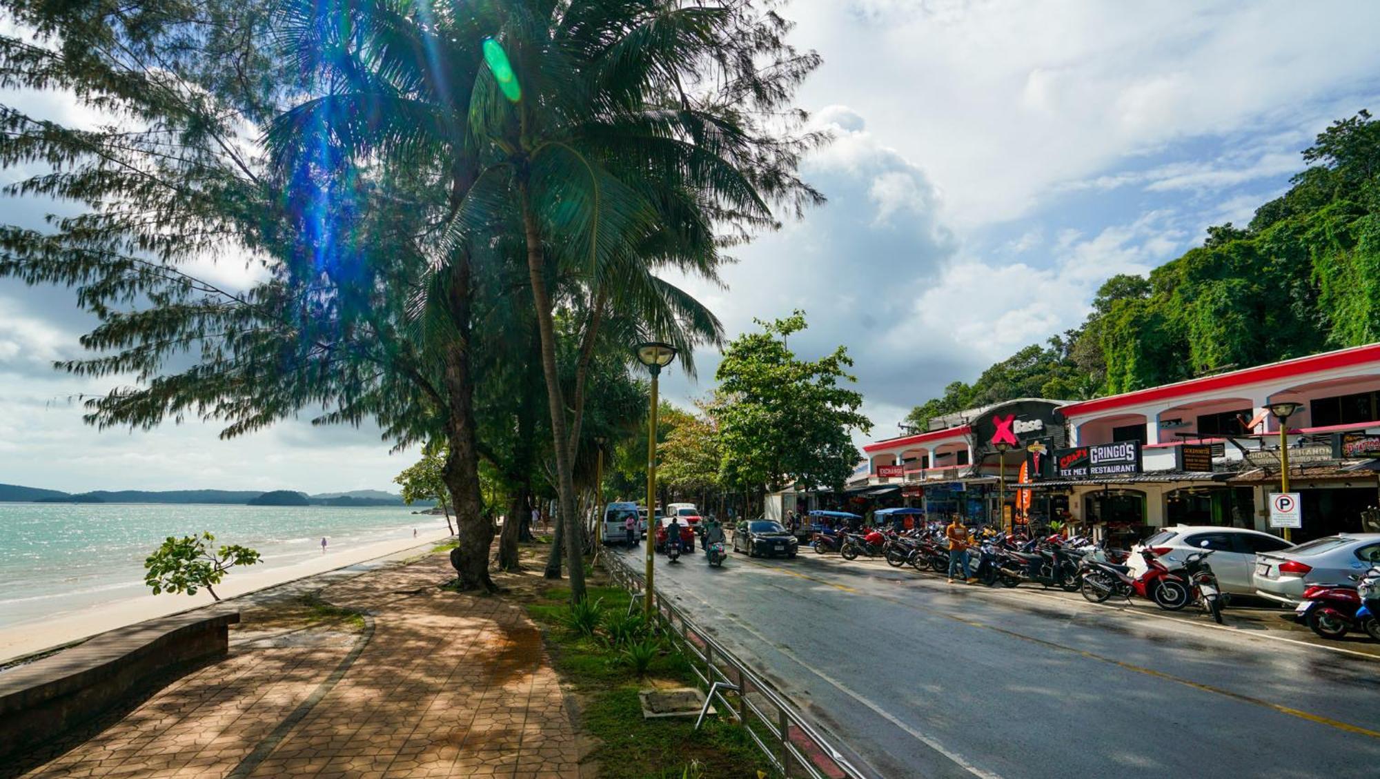 Base Party Hostel Ao Nang Exterior foto